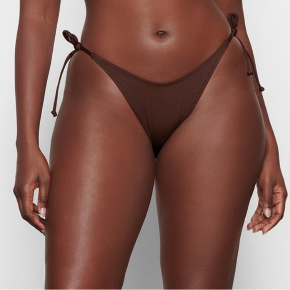 SKIMS Cocoa Bikini NWT - Picture 5 of 7